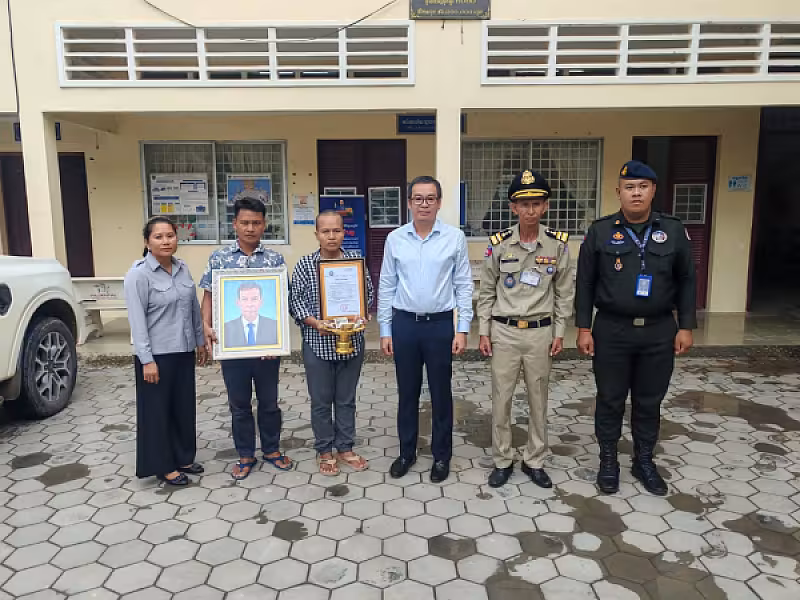 អ.ន.ក. ក្រុងបាត់ដំបង នាំយកថវិកាបេឡាមរណសង្គ្រោះជូនគ្រួសារសពសមាជិក - Image 3