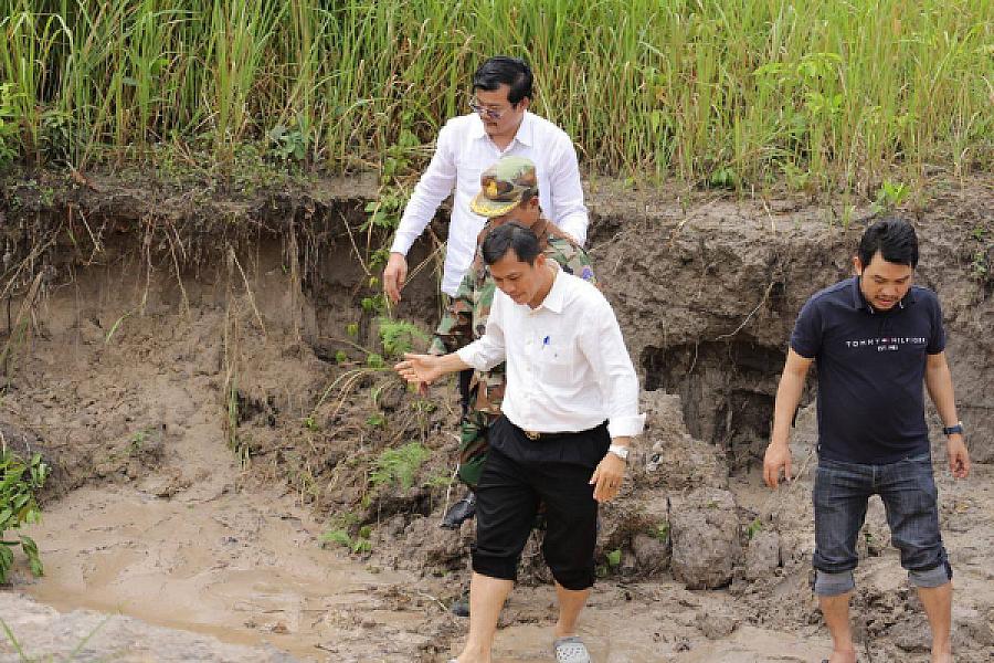  លោកឧត្តមសេនីយ៍ត្រី នូវ សំអុល អញ្ជើញចុះពិនិត្យស្ថានភាពក្នុងតំបន់ដីសម្បទានសង្គមកិច្ច និងផ្ទះអតីតយុទ្ធជនខេត្តព្រះសីហនុ។   - Image 3