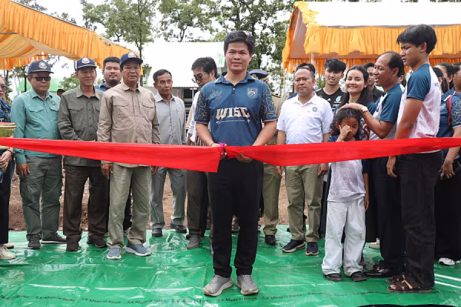 ឯកឧត្តម គន់ គីម អញ្ជើញប្រគល់ផ្ទះ ១០២ខ្នង ជាអំណោយរបស់សម្តេចតេជោ ហ៊ុន សែន ជូនអតីតយុទ្ធជន និងនិវត្តជន ក្នុងខេត្តព្រះវិហារ - Image 34
