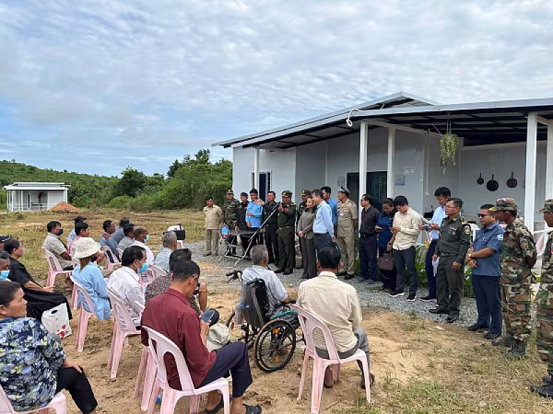 អ.ន.ក.ខេត្តព្រះសីហនុ រៀបចំពិធីចាប់ឆ្នោតលែខផ្ទះជូនអតីតយុទ្ធជន និងនិវត្តជន - Image 13