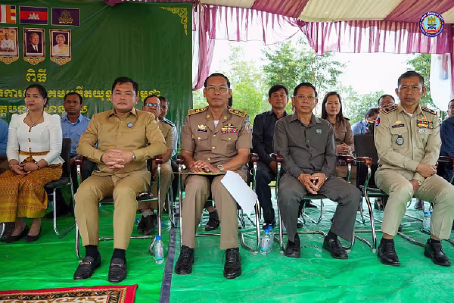 ឯកឧត្តមកិត្តិសង្គហបណ្ឌិត គន់ គីម  អញ្ជើញក្នុងពិធីសម្ពោធទីស្នាក់ការសមាគមអតីតយុទ្ធជនខេត្តបន្ទាយមានជ័យ ជាអំណោយដ៏ថ្លៃថ្លារបស់សម្តេចតេជោ ហ៊ុន សែន ប្រធានសមាគមអតីតយុទ្ធជនកម្ពុជា កសាងដោយអ្នកឧកញ៉ា ម៉ម វណ្ណឌី - Image 5