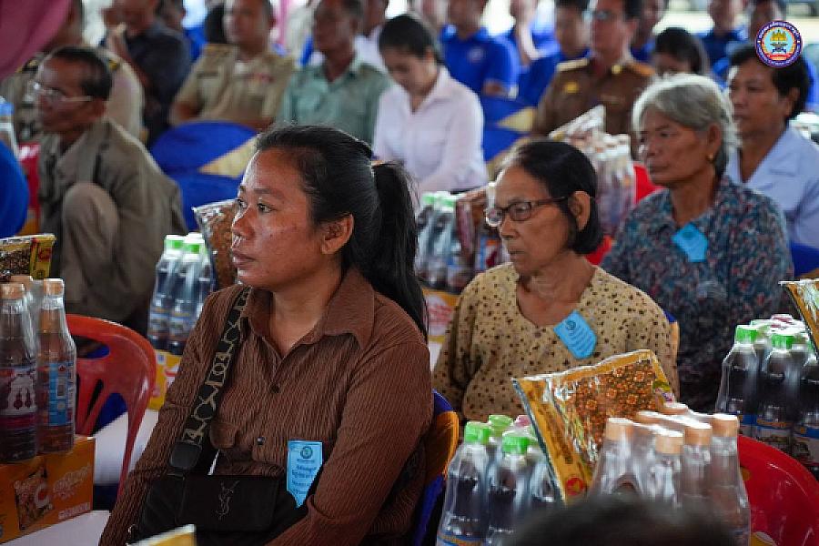 ឯកឧត្តមកិត្តិសង្គហបណ្ឌិត គន់ គីម  អញ្ជើញក្នុងពិធីសម្ពោធទីស្នាក់ការសមាគមអតីតយុទ្ធជនខេត្តបន្ទាយមានជ័យ ជាអំណោយដ៏ថ្លៃថ្លារបស់សម្តេចតេជោ ហ៊ុន សែន ប្រធានសមាគមអតីតយុទ្ធជនកម្ពុជា កសាងដោយអ្នកឧកញ៉ា ម៉ម វណ្ណឌី - Image 10