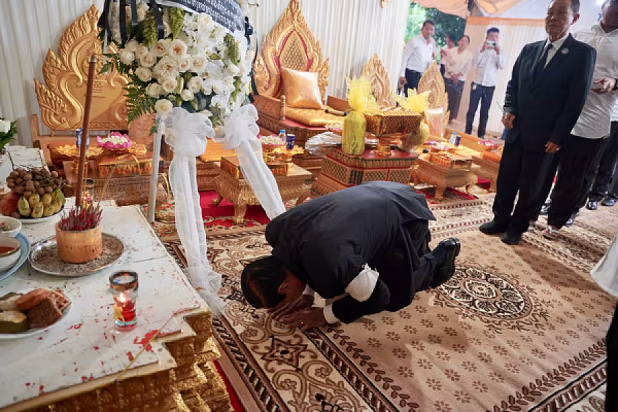 ឯកឧត្តម គន់ គីម អញ្ជើញដឹកនាំគណៈប្រតិភូ គោរពវិញ្ញាណក្ខន្ធសពម្តាយបង្កើត ឯកឧត្តម ឧត្តមសេនីយ៍ឯក អ៊ុក ឃ្នួច - Image 9