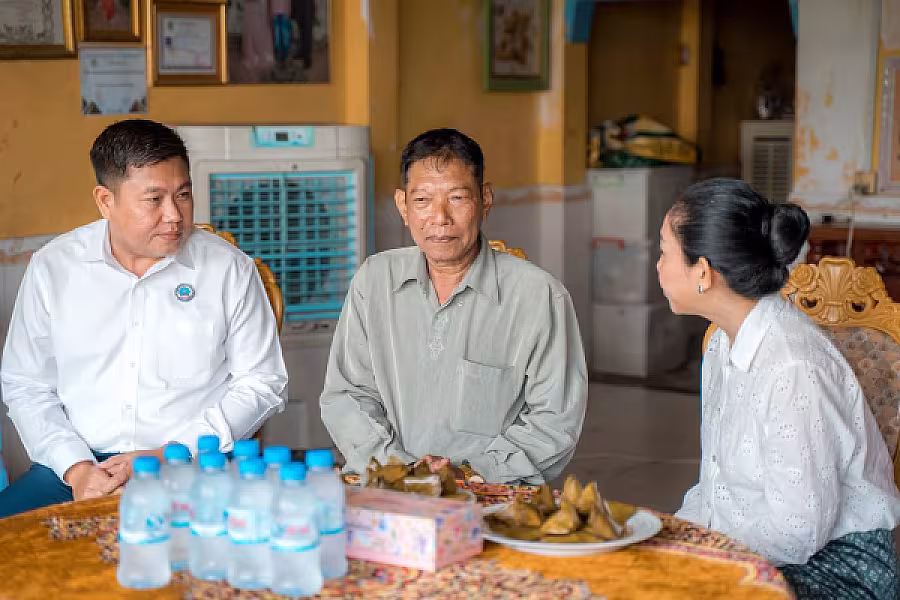 លោកជំទាវ ទុយ សិរីរតនៈ អញ្ជើញចុះសួរសុខទុក្ខ និងនាំយកអំណោយជូន និវត្តជនអតីតមន្ត្រីរាជការបម្រើការងារនៅក្រសួងព័ត៌មាន - Image 9