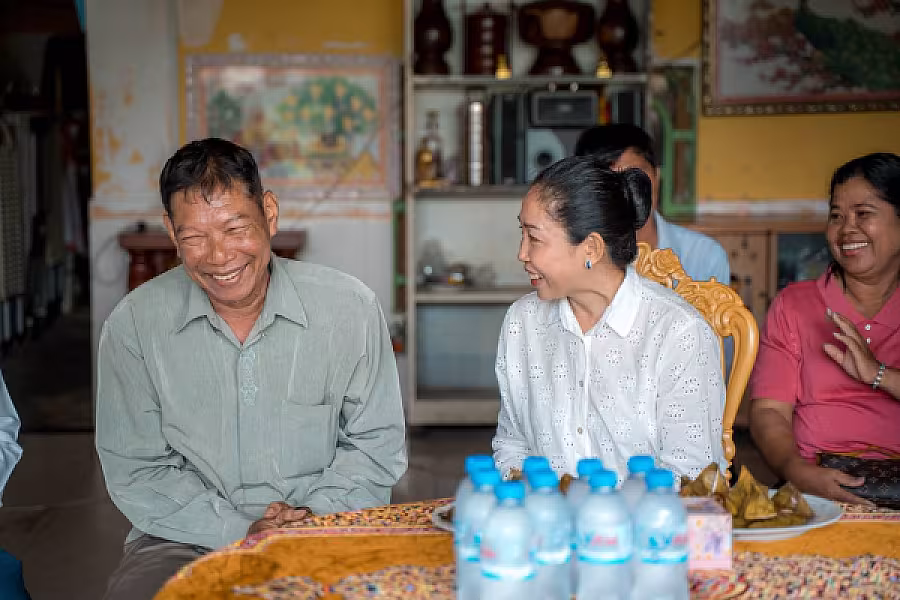 លោកជំទាវ ទុយ សិរីរតនៈ អញ្ជើញចុះសួរសុខទុក្ខ និងនាំយកអំណោយជូន និវត្តជនអតីតមន្ត្រីរាជការបម្រើការងារនៅក្រសួងព័ត៌មាន - Image 11