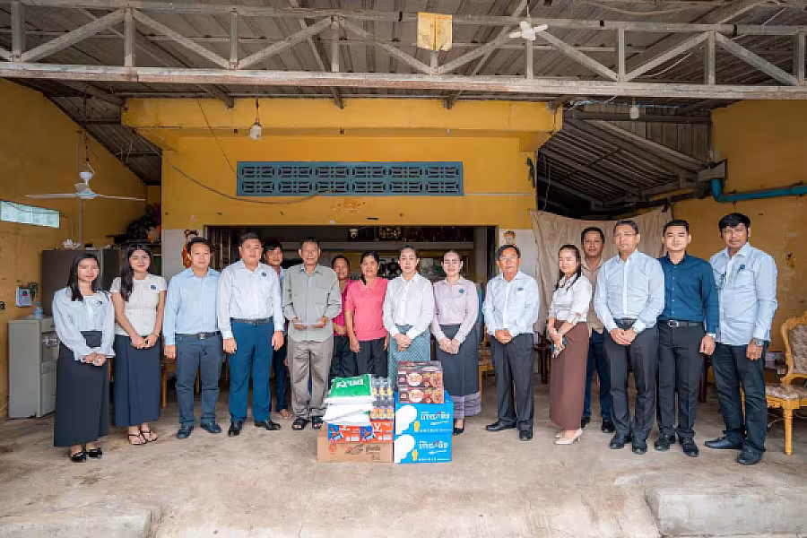 លោកជំទាវ ទុយ សិរីរតនៈ អញ្ជើញចុះសួរសុខទុក្ខ និងនាំយកអំណោយជូន និវត្តជនអតីតមន្ត្រីរាជការបម្រើការងារនៅក្រសួងព័ត៌មាន - Image 14