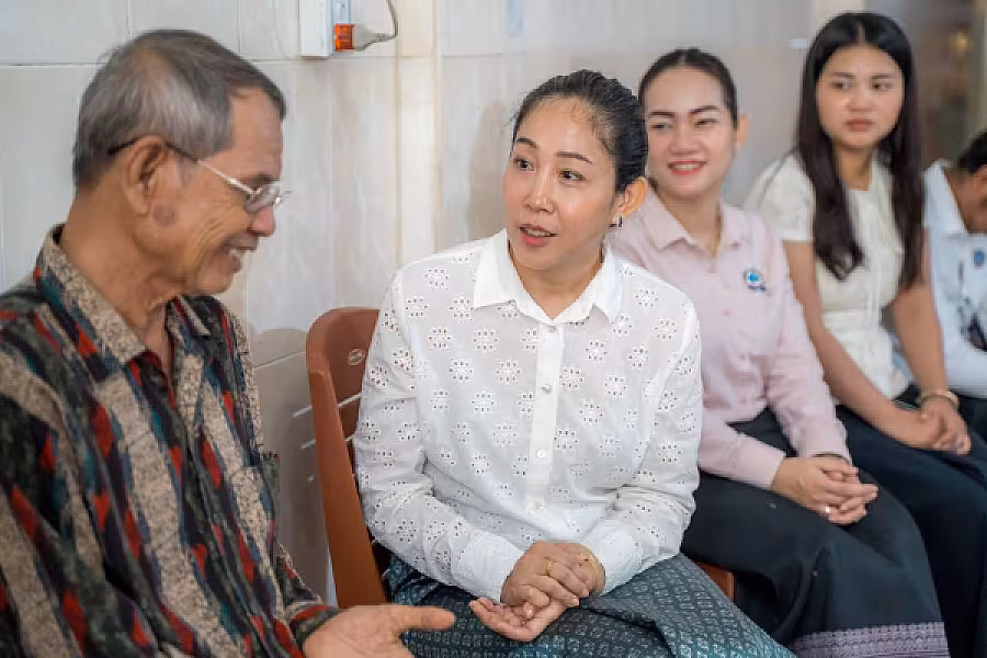 លោកជំទាវ ទុយ សិរីរតនៈ អញ្ជើញចុះសួរសុខទុក្ខ និងនាំយកអំណោយជូន និវត្តជនអតីតមន្ត្រីរាជការបម្រើការងារនៅក្រសួងព័ត៌មាន - Image 16