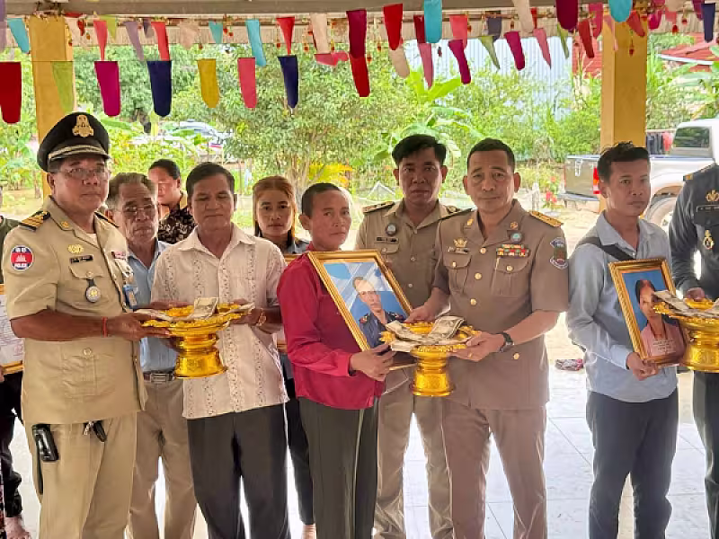 អ.ន.ក.ស្រុកបន្ទាយស្រី នាំយកថវិកាបេឡាមរណសង្គ្រោះជូនគ្រួសារសពជាសមាជិកចំនួន ៥គ្រួសារ - Image 2