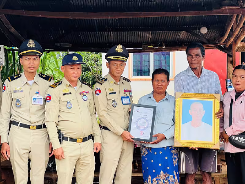 អ.ន.ក.ស្រុកប្រាសាទបាគង នាំយកថវិកាបេឡាមរណសង្គ្រោះជូនគ្រួសារសពជាសមាជិក - Image 2