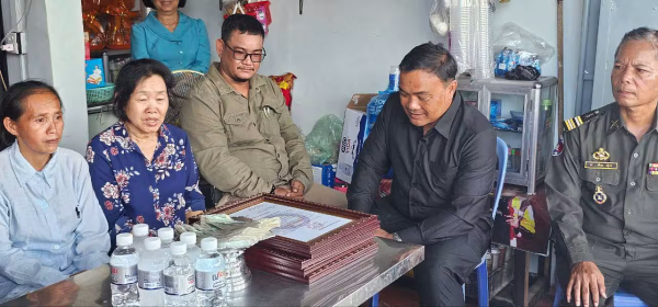 អ.ន.ក. ខណ្ឌទួលគោក នាំយកថវិកាបេឡាមរណសង្គ្រោះជូនគ្រួសារសពសមាជិកចំនួន ៥គ្រួសារ - Image 3