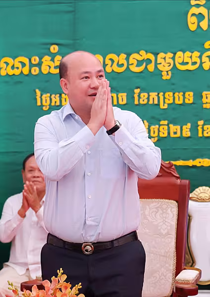 ឯកឧត្តម ហ៊ុន ម៉ានី អញ្ជើញជួបសំណេះសំណាលជាមួយនិវត្តជនចំនួនប្រមាណ ២ពាន់នាក់ ក្នុងខេត្តកំពង់ស្ពឺ - Image 2