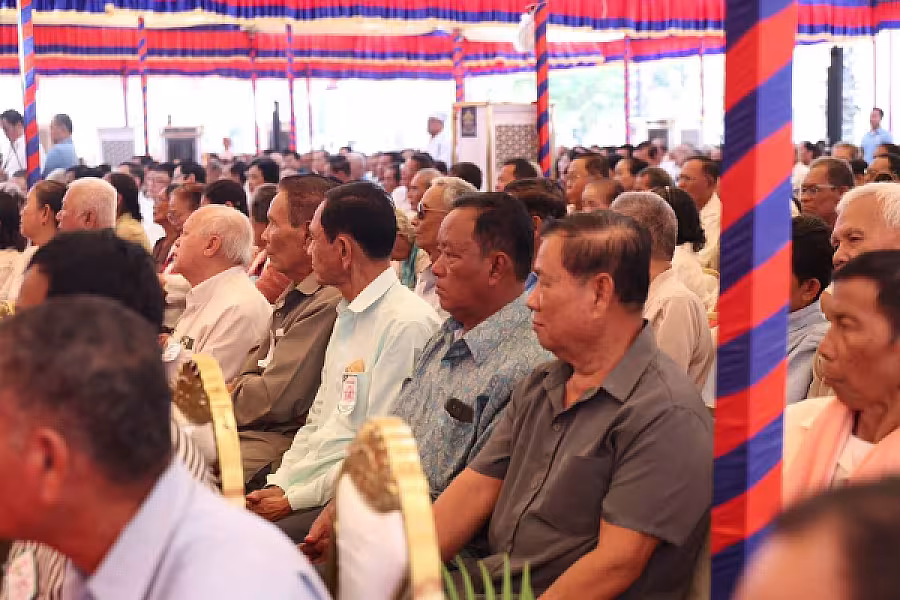 ឯកឧត្តម ហ៊ុន ម៉ានី អញ្ជើញជួបសំណេះសំណាលជាមួយនិវត្តជនចំនួនប្រមាណ ២ពាន់នាក់ ក្នុងខេត្តកំពង់ស្ពឺ - Image 13