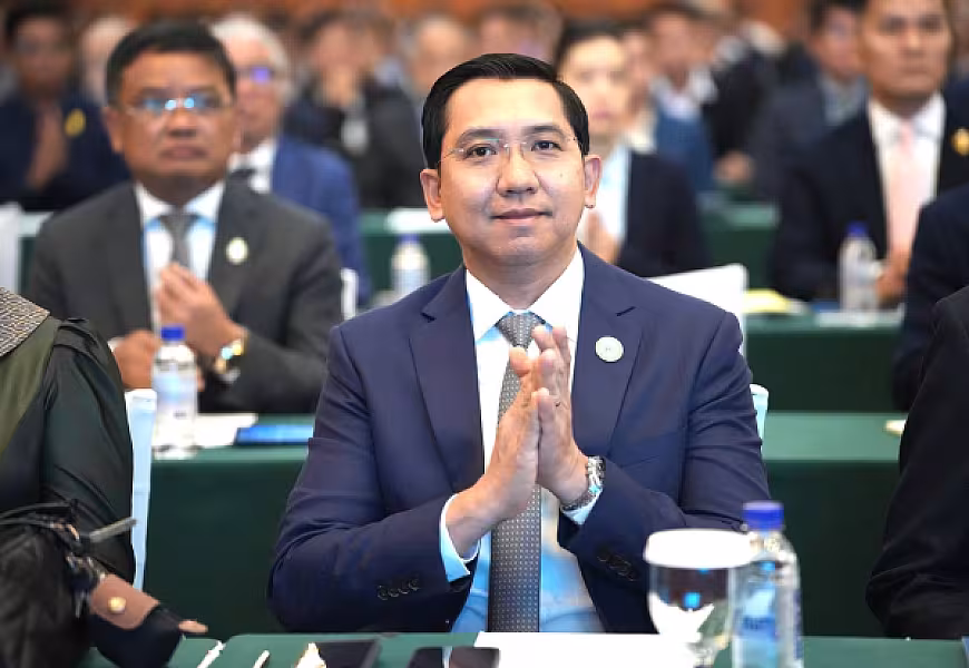 ឯកឧត្តម អូន ព័ន្ធមុនីរ័ត្ន អញ្ជើញដាក់ដំណើរការផែនការប្រតិបត្តិសម្រាប់អនុវត្តន៍គោលការណ៍ណែនាំក្របខណ្ឌកិច្ចគាំពារសង្គមឆ្លើយតបនឹងគ្រោះអាសន្នឆ្នាំ២០២៦-២០៣០ - Image 12