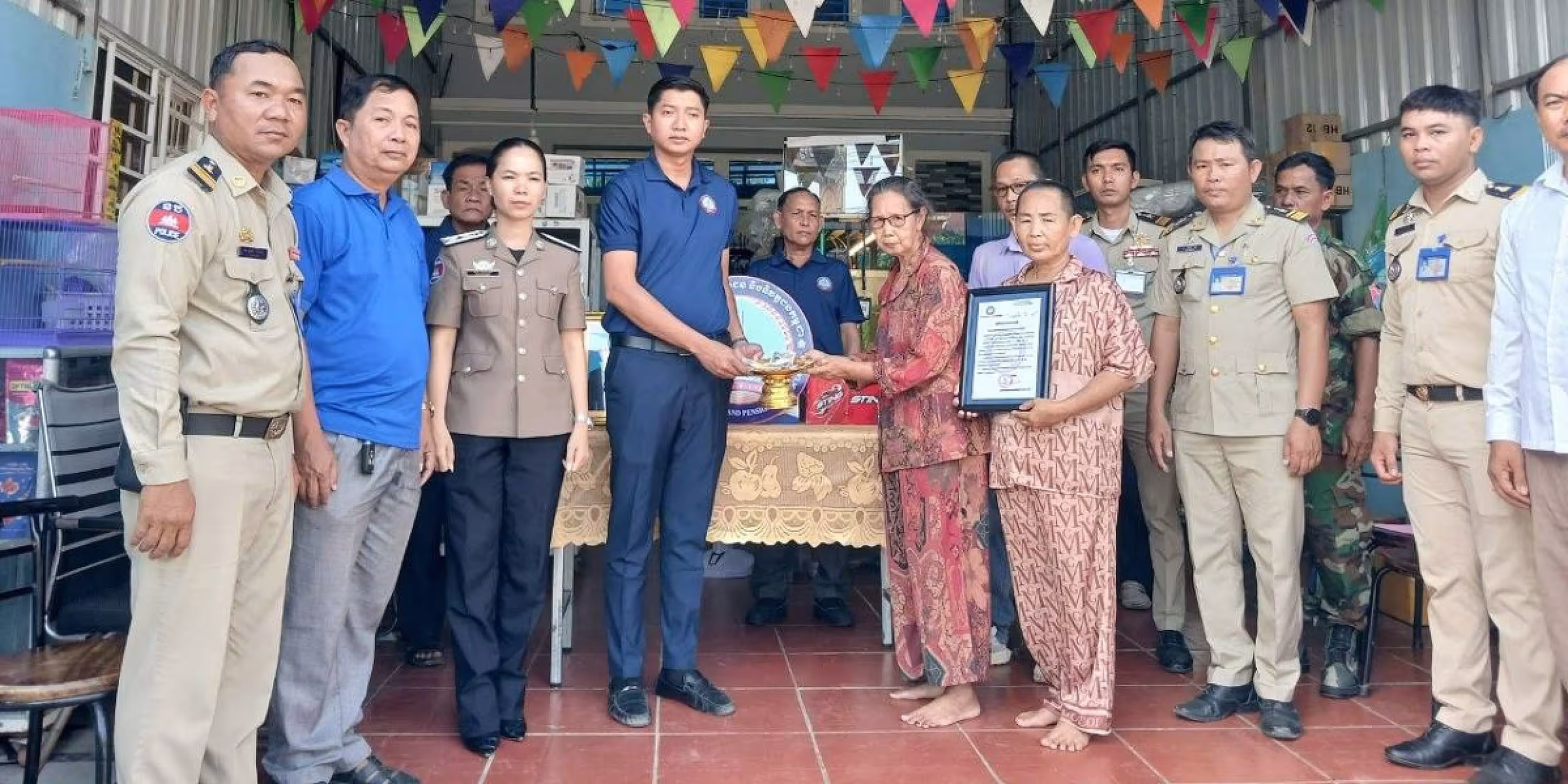 អ.ន.ក​. ខេត្តព្រៃវែង​ នាំយកថវិកាបេឡាមេរណសង្គ្រោះជូនគ្រួសារសពសមាជិកចំនួន ២គ្រួសារ