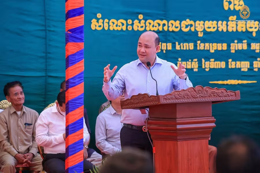 ឯកឧត្តម ហ៊ុន ម៉ានី អញ្ជើញសំណេះសំណាលជាមួយអតីតយុទ្ធជនចំនួនប្រមាណ ២ពាន់នាក់ ក្នុងខេត្តកំពង់ស្ពឺ
