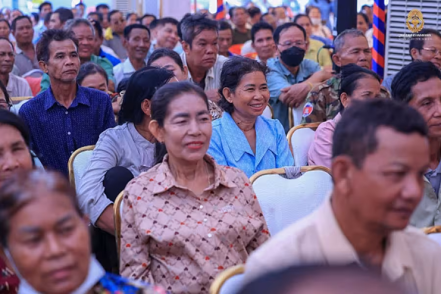 ឯកឧត្តម ហ៊ុន ម៉ានី អញ្ជើញសំណេះសំណាលជាមួយអតីតយុទ្ធជនចំនួនប្រមាណ ២ពាន់នាក់ ក្នុងខេត្តកំពង់ស្ពឺ - Image 9