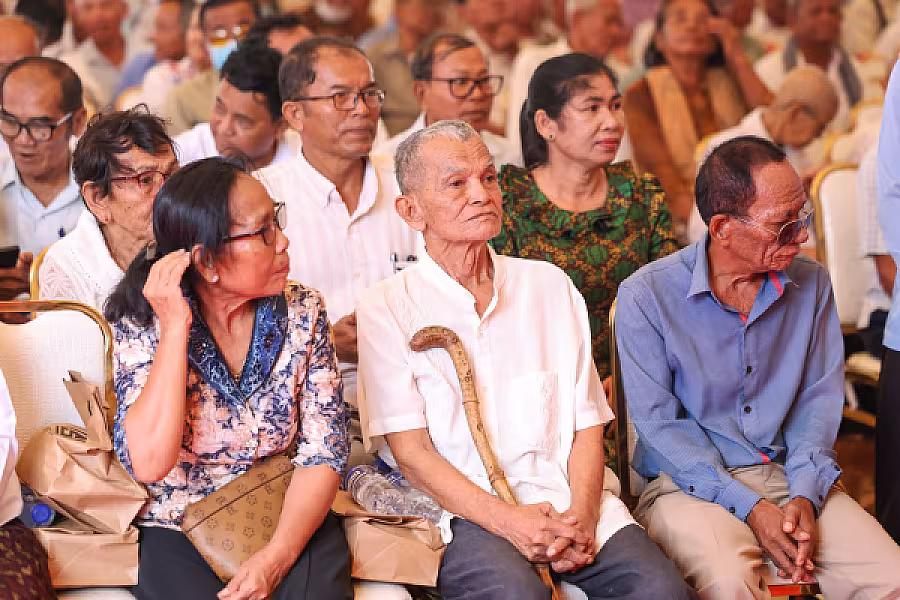 ឯកឧត្តម ហ៊ុន ម៉ានី អញ្ជើញសំណេះសំណាលជាមួយអតីតយុទ្ធជនចំនួនប្រមាណ ២ពាន់នាក់ ក្នុងខេត្តកំពង់ស្ពឺ - Image 24
