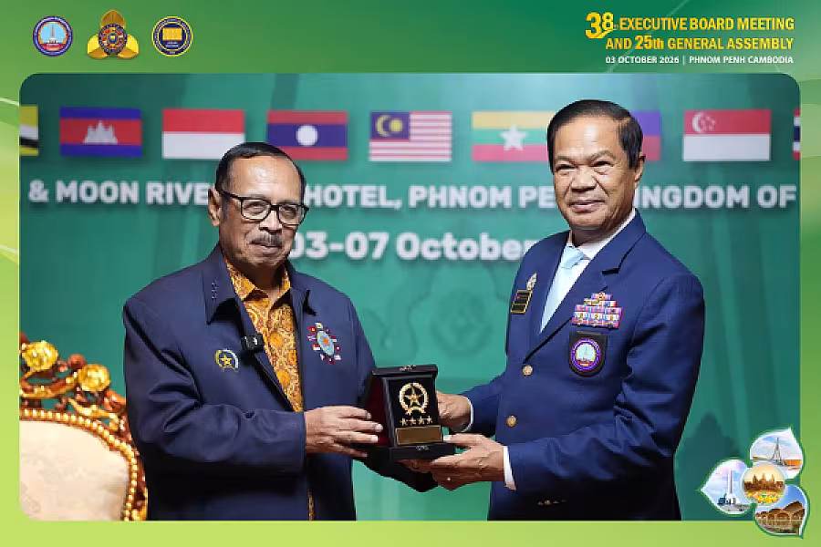 ឯកឧត្តមទេសរដ្ឋមន្ត្រី គន់ គីម ទទួលជួបពិភាក្សាការងារជាមួយ ប្រធានសមាគមអតីតយុទ្ធជនប្រទេសឥណ្ឌូនេស៊ី - Image 10