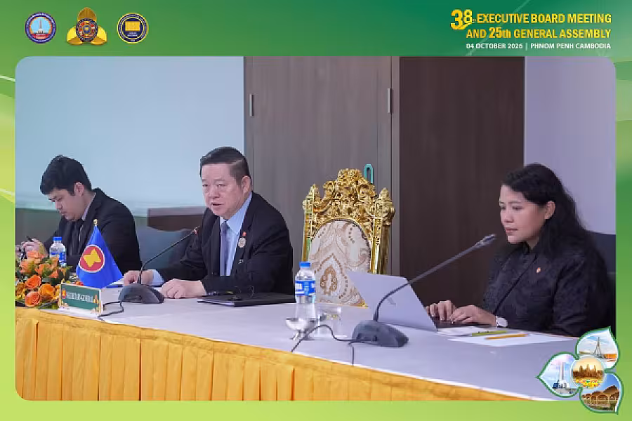 ឯកឧត្តម គន់ គីម ដឹកនាំ ប្រធាន និងប្រតិភូ VECONAC ចូលជួបសម្តែងការគួរសម និងពិភាក្សាការងារ ជាមួយ ឯកឧត្តមបណ្ឌិត កៅ គឹមហួន អគ្គលេខាធិការអាស៊ាន - Image 5