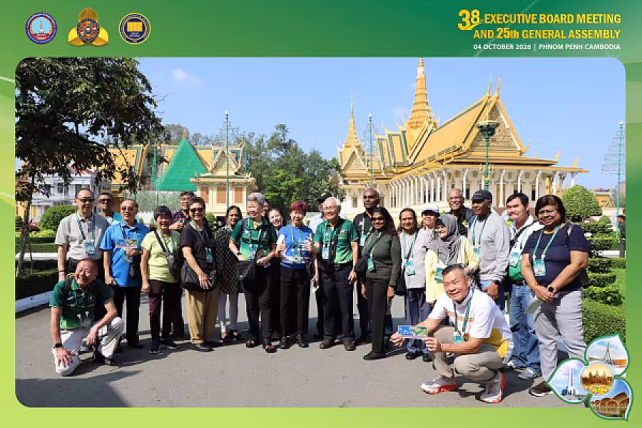 លោកជំទាវ គឹង ចាន់ឌី គន់ គីម អញ្ជើញដឹកនាំភរិយា-ស្វាមីប្រតិភូបណ្តាប្រទេសសមាជិក VECONAC ទស្សនកិច្ចព្រះបរមរាជវាំង និងសារមន្ទីរជាតិ - Image 16