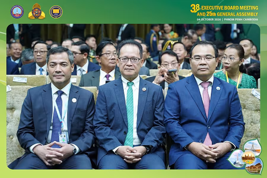 សម្តេចមហាបវរធិបតី ហ៊ុន ម៉ាណែត អញ្ជើញជាអធិបតីដ៏ខ្ពង់ខ្ពស់ក្នុងពិធីបើកមហាសន្និបាត សហព័ន្ធអតីតយុទ្ធជនបណ្តាប្រទេសអាស៊ាន VECONAC - Image 13