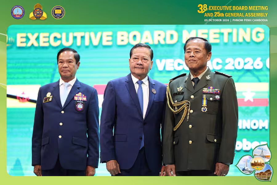 ឯកឧត្តមសន្តិបណ្ឌិត នេត សាវឿន អញ្ជើញបំពាក់មេដាយកិត្តិយស និង ប័ណ្ណសរសើរជូនប្រធាន VECONAC និងថ្នាក់ដឹកនាំសមាគមបណ្តាប្រទេសជាសមាជិក - Image 4