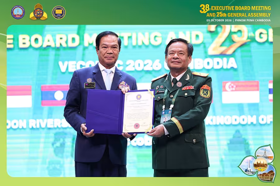 ឯកឧត្តមសន្តិបណ្ឌិត នេត សាវឿន អញ្ជើញបំពាក់មេដាយកិត្តិយស និង ប័ណ្ណសរសើរជូនប្រធាន VECONAC និងថ្នាក់ដឹកនាំសមាគមបណ្តាប្រទេសជាសមាជិក - Image 24