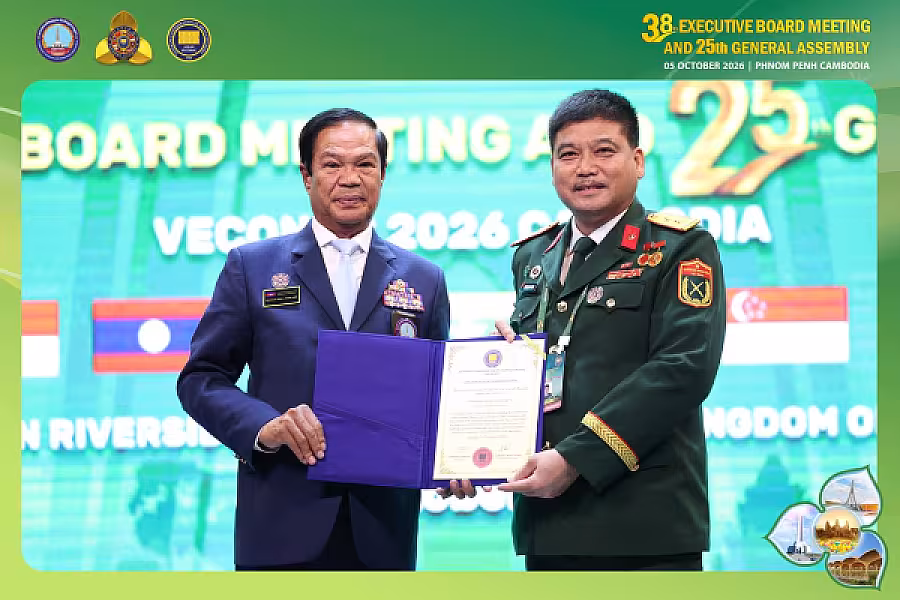ឯកឧត្តមសន្តិបណ្ឌិត នេត សាវឿន អញ្ជើញបំពាក់មេដាយកិត្តិយស និង ប័ណ្ណសរសើរជូនប្រធាន VECONAC និងថ្នាក់ដឹកនាំសមាគមបណ្តាប្រទេសជាសមាជិក - Image 27