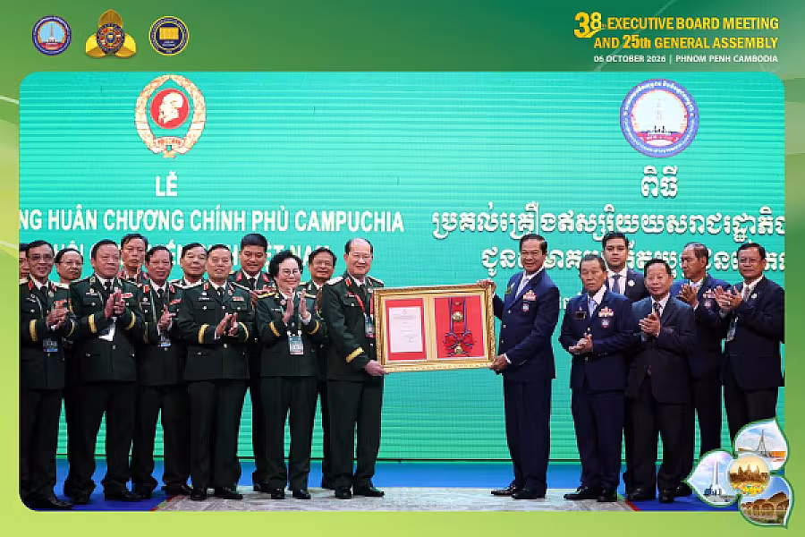 ឯកឧត្តម គន់ គីម អញ្ជើញក្នុងពិធីចុះហត្ថលេខាលើកិច្ចសហប្រតិបត្តិការជាមួយសមាគមអតីតយុទ្ធជនវៀតណាម - Image 20