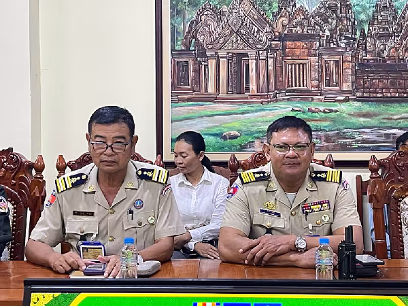 ឯកឧត្តម សរ សុពុត្រា អញ្ជើញប្រគល់ថវិការបបសន្តិសុខសង្គមជូនគ្រួសារសពអតីតយុទ្ធជន និងនិវត្តជន ៥គ្រួសារ - Image 4