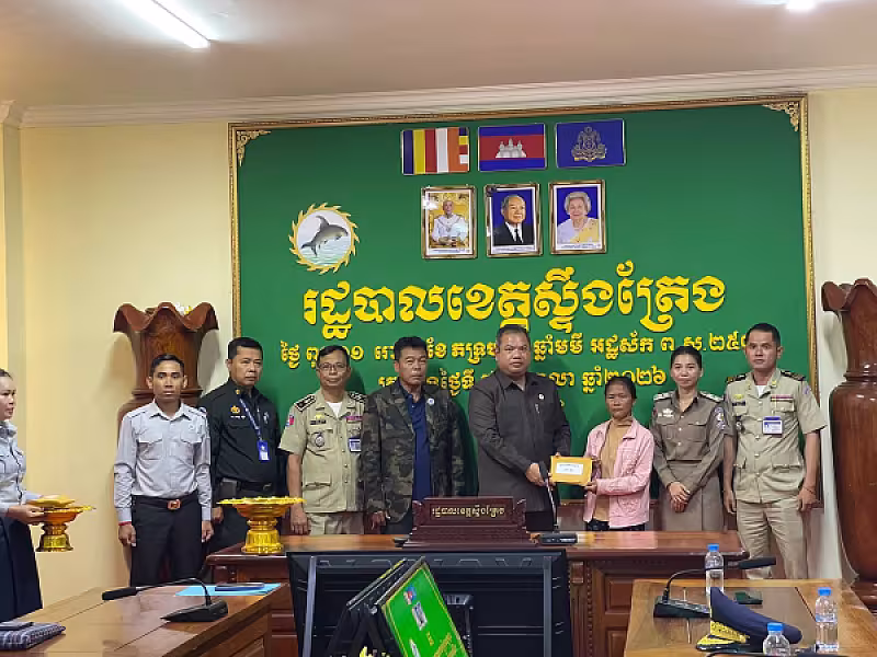 ឯកឧត្តម សរ សុពុត្រា អញ្ជើញប្រគល់ថវិការបបសន្តិសុខសង្គមជូនគ្រួសារសពអតីតយុទ្ធជន និងនិវត្តជន ៥គ្រួសារ - Image 6