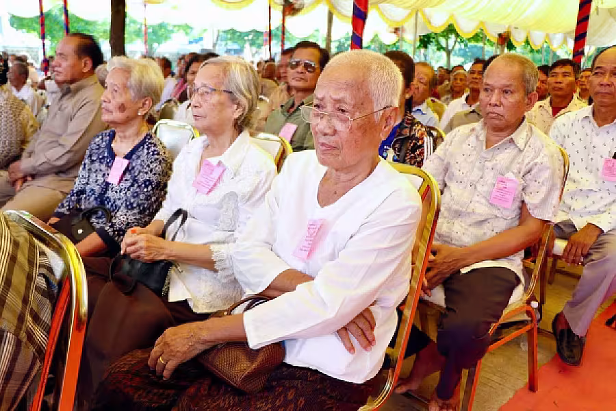 ឯកឧត្តម ជា វ៉ាន់ដេត អញ្ជើញចុះជួបសំណេះសំណាលជាមួយអតីតយុទ្ធជន និងនិវត្តជន ៩៥៧នាក់នៅខេត្តតាកែវ - Image 10
