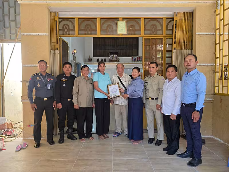 អ.ន.ក. ខណ្ឌសែនសុខ នាំយកថវិកាបេឡាមរណៈសង្រ្គោះជូនគ្រួសារសពសមាជិក ចំនួន ៧គ្រួសារ - Image 3