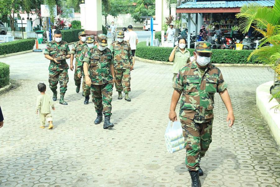 កោះកុង CVA ប្រគល់​ជំនួយ​ដល់​អតីតយុទ្ធជន​ដែល​មាន​ជំងឺ​ធ្ងន់ធ្ងរ ក្នុង​នាម​លោក ហ៊ុន ម៉ាណែត - Image 6