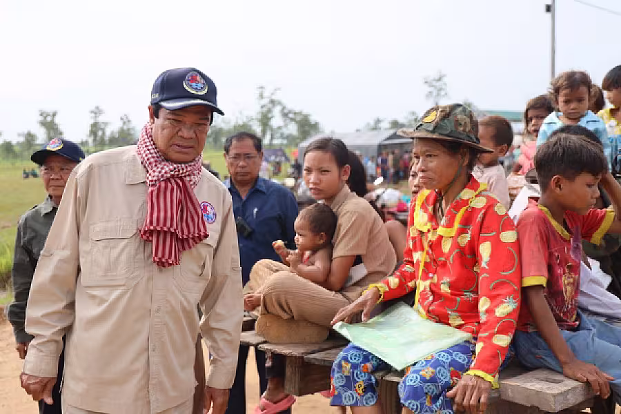 ឯកឧត្តមកិត្តិសង្គហបណ្ឌិត គន់ គីម អញ្ជើញចុះពិនិត្យការរៀបចំមណ្ឌលសុវត្ថិភាពនៅវត្តពោធិ៍៥០០០ដើម ក្នុងភូមិសាស្ត្រភូមិគូលែនត្បូង ឃុំគូលែនត្បូង ស្រុកគូលែន ខេត្តព្រះវិហារ - Image 7