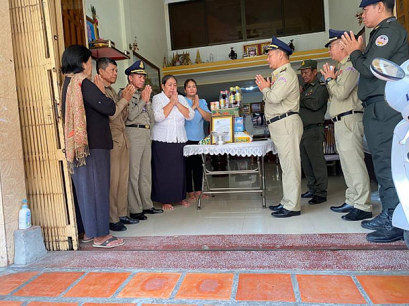  លោក វរសេនីយ៍ឯក ជឹម ស៊ីថា ជូនគ្រួសារសពសមាជិកសមាគមចំនួន ០៣គ្រួសារ ដោយក្នុងមួយគ្រួសារទទួលបានថវិកា ៤,០០០,០០០រៀល - Image 6