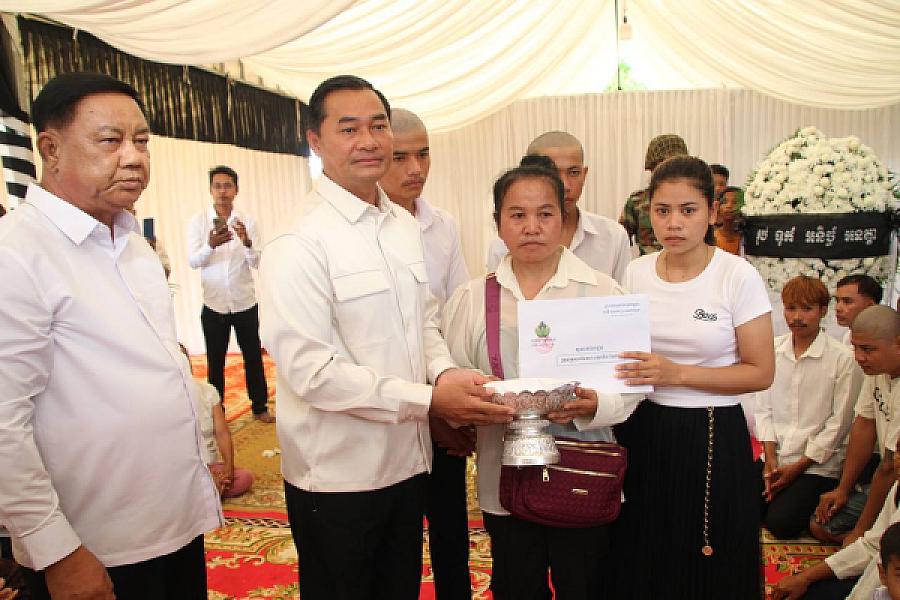 ឯកឧត្តមបណ្ឌិត ជាម ច័ន្ទសោភ័ណ ចូលរួមបុណ្យសពលោកព្រឹន្ទបាលឯក ណៃ ចន្នី  - Image 2