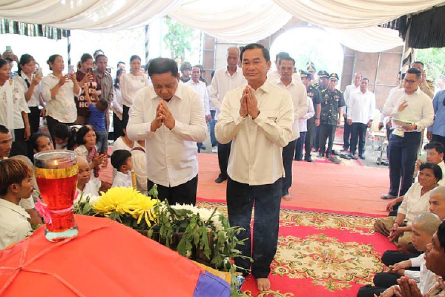 ឯកឧត្តមបណ្ឌិត ជាម ច័ន្ទសោភ័ណ ចូលរួមបុណ្យសពលោកព្រឹន្ទបាលឯក ណៃ ចន្នី  - Image 3