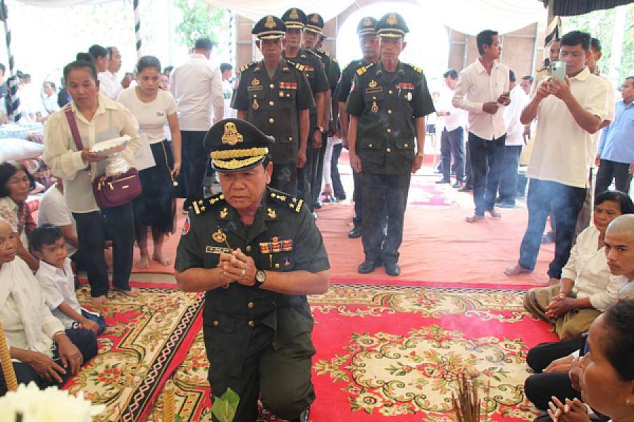 ឯកឧត្តមបណ្ឌិត ជាម ច័ន្ទសោភ័ណ ចូលរួមបុណ្យសពលោកព្រឹន្ទបាលឯក ណៃ ចន្នី  - Image 5