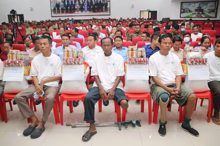 សមាគមអតីតយុទ្ធជនខេត្តកំពង់ស្ពឺ បានរៀបចំពិធីអបអរសាទរខួបលើកទី ១៨ ទិវាអតីតយុទ្ធជន - Image 3