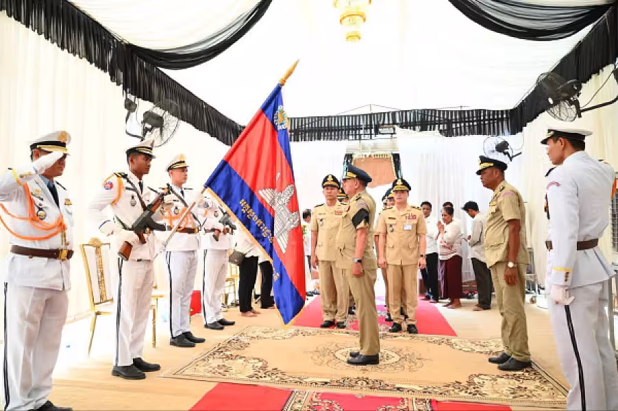  ឧត្តមសេនីយ៍ទោ ស៊ុយ សុគន្ធា បានដឹកនាំប្រតិភូគោរពវិញ្ញាណក្ខន្ធសព វរសេនីយ៍ត្រី លៀម សំពៅមាស - Image 3