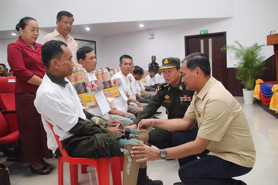 សមាគមអតីតយុទ្ធជនខេត្តកំពង់ស្ពឺ បានរៀបចំពិធីអបអរសាទរខួបលើកទី ១៨ ទិវាអតីតយុទ្ធជន - Image 6