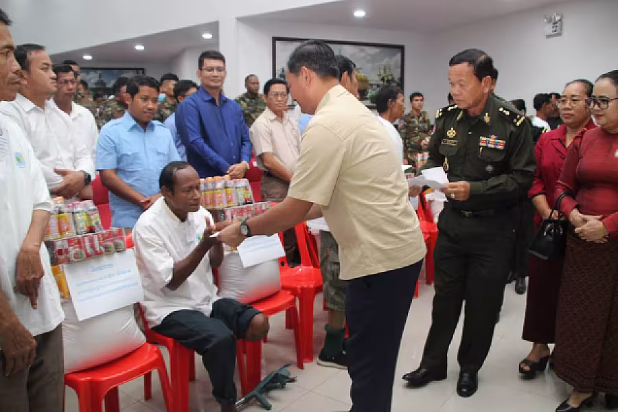 សមាគមអតីតយុទ្ធជនខេត្តកំពង់ស្ពឺ បានរៀបចំពិធីអបអរសាទរខួបលើកទី ១៨ ទិវាអតីតយុទ្ធជន - Image 7