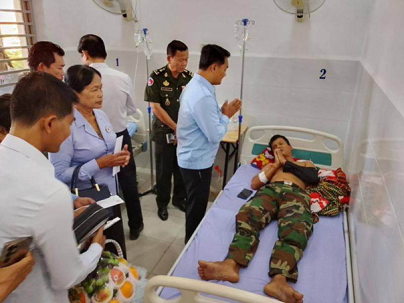 ឯកឧត្តម បណ្ឌិត ជាម ច័ន្ទសោភ័ណ ចុះសួរសុខទុក្ខ វីរយុទ្ធជនឈ្មោះ ព្រឹន្ទបាលទោ វ៉ិត សុខនឿន - Image 6