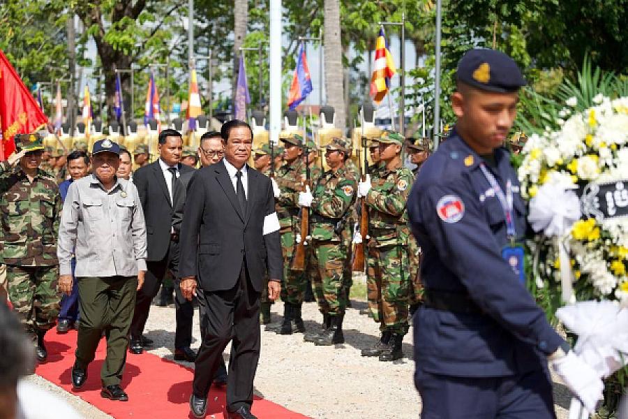 ឯកឧត្តម ទេសរដ្ឋមន្ត្រី គន់ គីម នាំយកថវិការបស់សម្តេចធិបតី ហ៊ុន ម៉ាណែត ប្រគល់ជូនវីរកងទ័ពពលី ចំនួន៤រូប នៅខេត្តឧត្តរមានជ័យ - Image 4