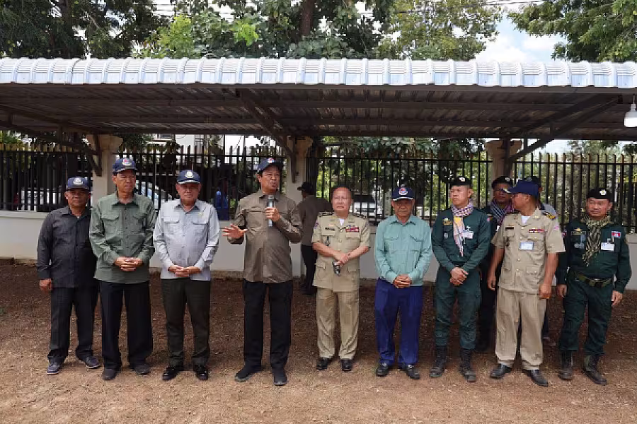 គ្រួសារកងទ័ព និងគ្រួសារអតីតយុទ្ធជន ចំនួន ១ពាន់គ្រួសារ ទទួលបានអំណោយរបស់សម្តេចកិត្តិព្រឹទ្ធបណ្ឌិត ប៊ុន រ៉ានី ហ៊ុន សែន  - Image 2