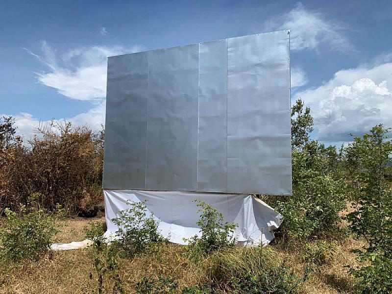 កម្លាំងអធិការដ្ឋានស្រុកគាស់ក្រឡចុះជួសជុលស្លាកសញ្ញាបង្ហាញទីតាំងដីសម្បទានសង្គមកិច្ចដែលគ្រប់គ្រងដោយសមាគមអតីតយុទ្ធជនកម្ពុជា  - Image 7