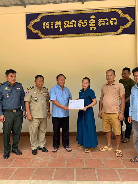 ស.អ.ក ខេត្តកំពង់ចាម នាំយកថវិកាបេឡាមរណសង្គ្រោះជូនគ្រួសារអតីតយុទ្ធជន មួយគ្រួសារ - Image 4