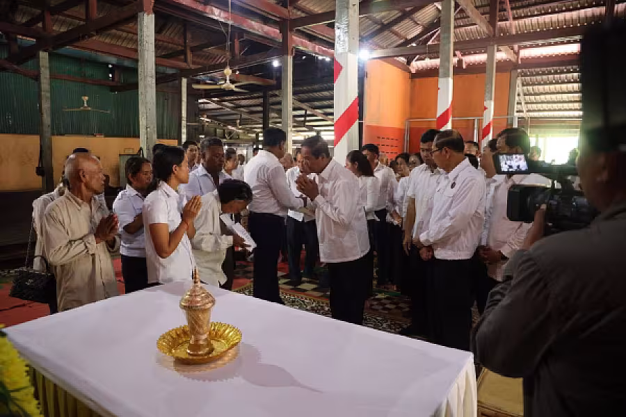 ឯកឧត្តម គន់ គីម អញ្ជើញនាំយកថវិការបស់សម្តេចធិបតី ហ៊ុន ម៉ាណែត ជូនគ្រួសារសពយុទ្ធជនពលី  - Image 6