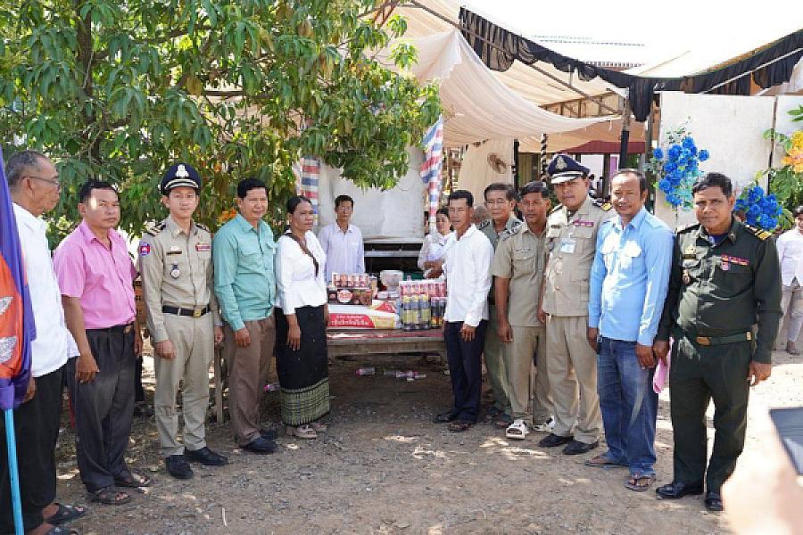 លោក រុន ប៉ូលី បានចុះប្រគល់ថវិកាបេឡាមរណសង្គ្រោះចំនួន ៤លានរៀល ជូនដល់គ្រួសារសពឈ្មោះ ផាត់ ឌឹម - Image 3